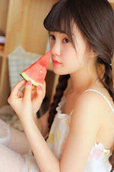女朋友的丰满妈咪